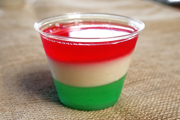 Vasitos de gelatina&nbsp;navideños